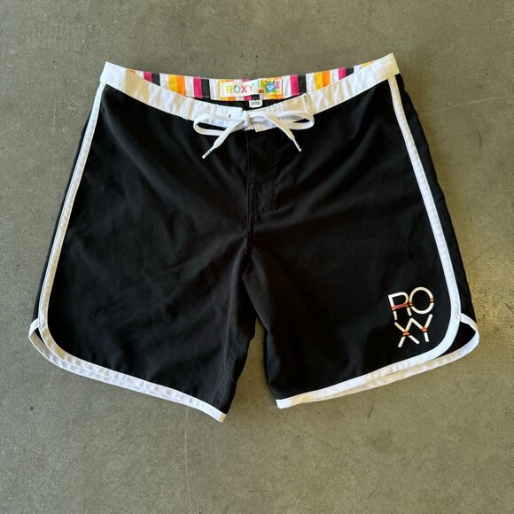 ROXY WOMEN'S BOARD SHORTS BLACK WITH WHITE TRIM SIZE 5 JUNIORS - Picture 1 of 14
